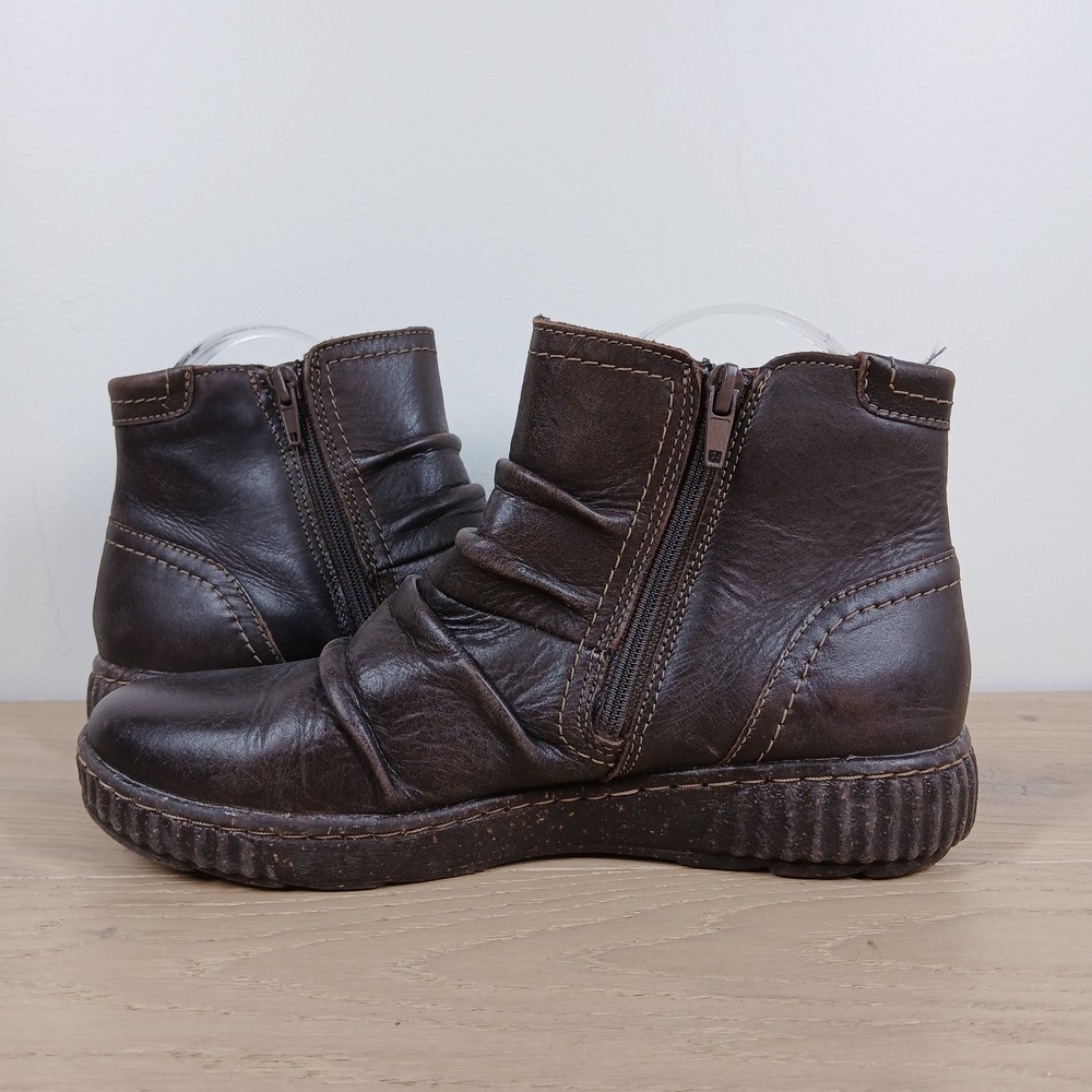 Clarks Booties Womens 7 Brown Leather Ankle Strap Side Zip Comfort Casual Rusti - Picture 3 of 10
